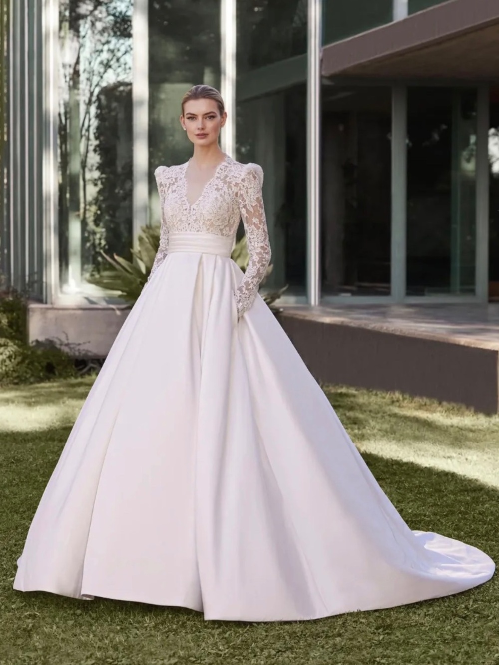 Pronovias wedding dress -US size 4